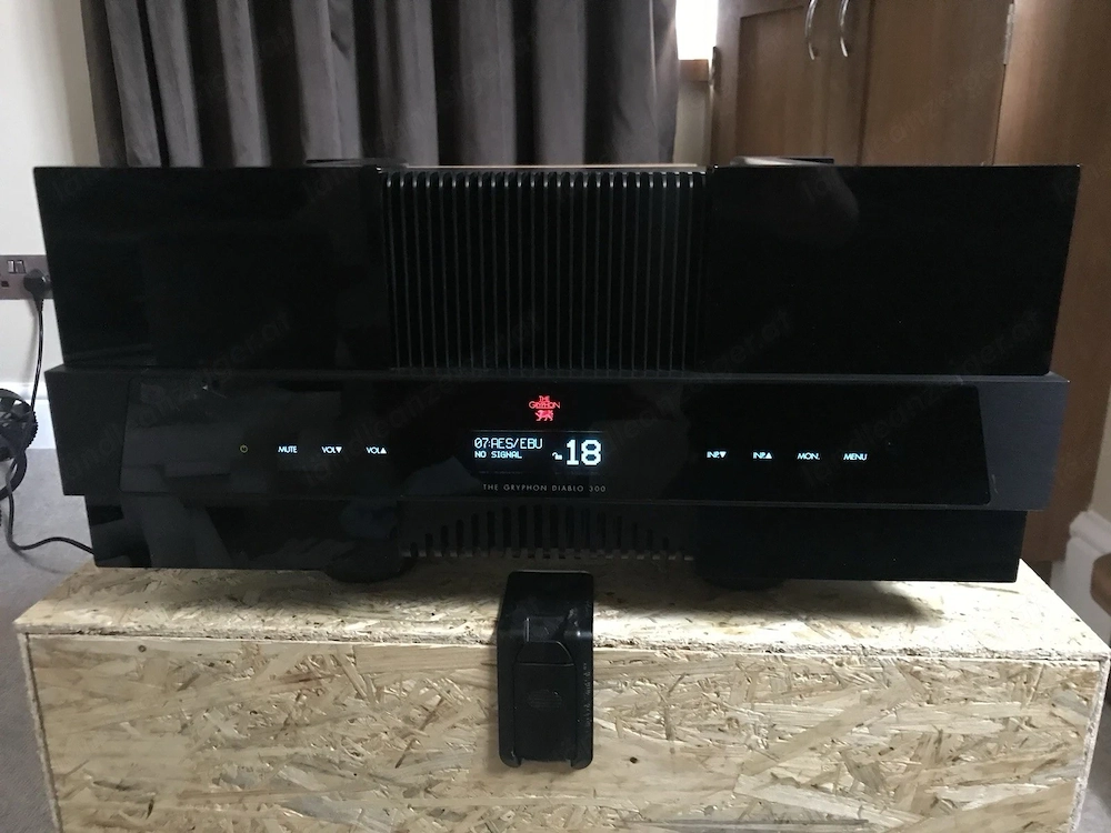 Gryphon Diablo 300  (We are a Hi-Fi Store. Visit Our web : www.stereotecnica .com )