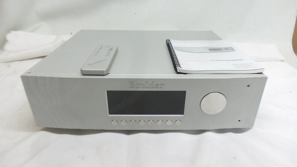 Boulder 1110  (We are a Hi-Fi Store. Visit Our web : www.stereotecnica .com )