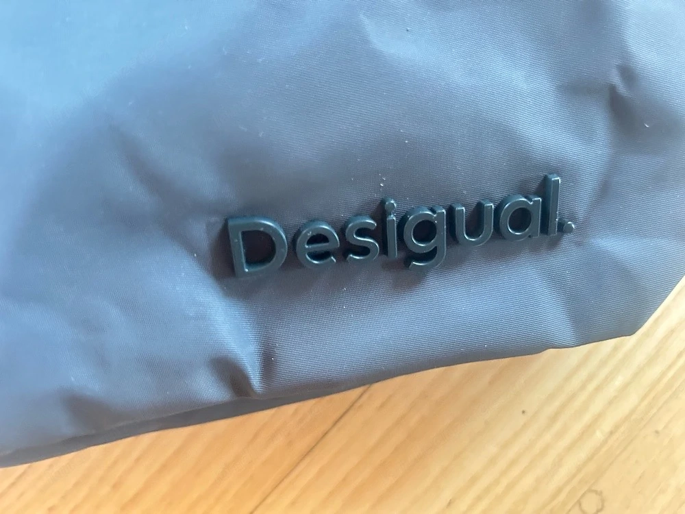 desigual Tasche in grau mit Reissverschluss NEU