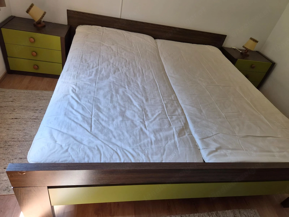 Schlafzimmerbett