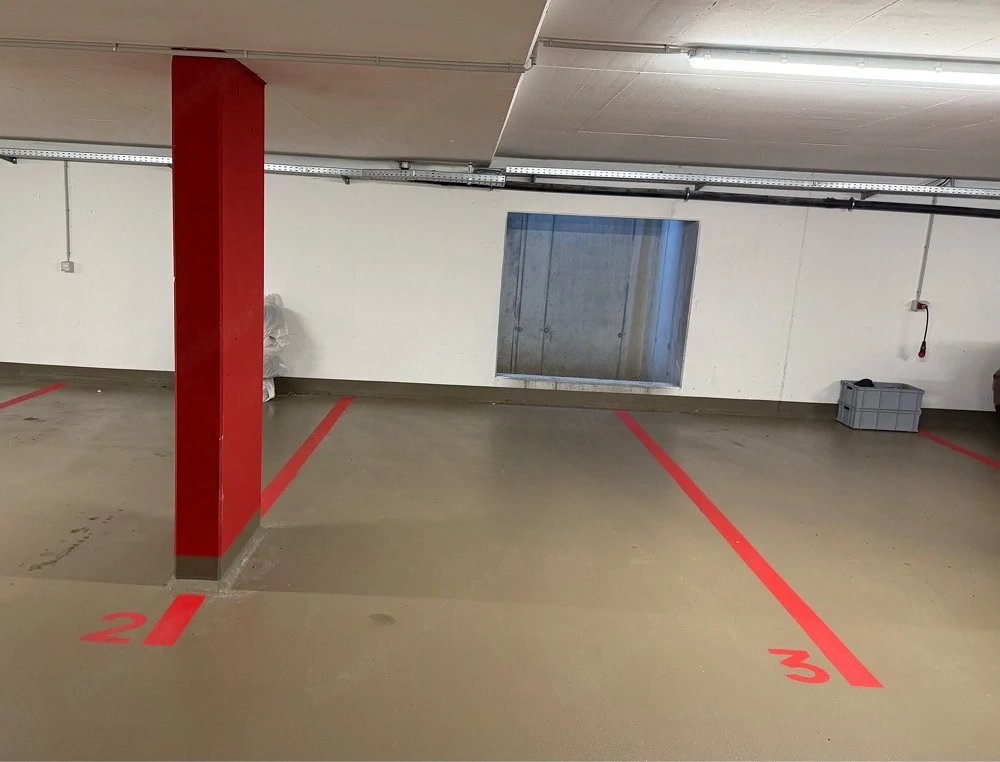 Großzügiger Tiefgaragenplatz