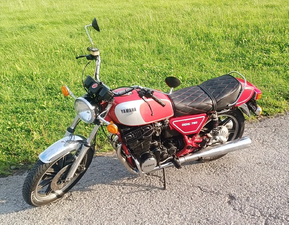 Yamaha XS 750