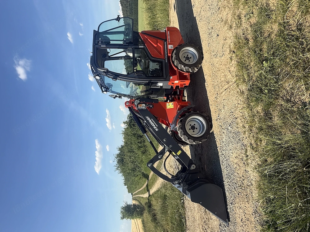 Radlader LANDER 812 mit Kabine