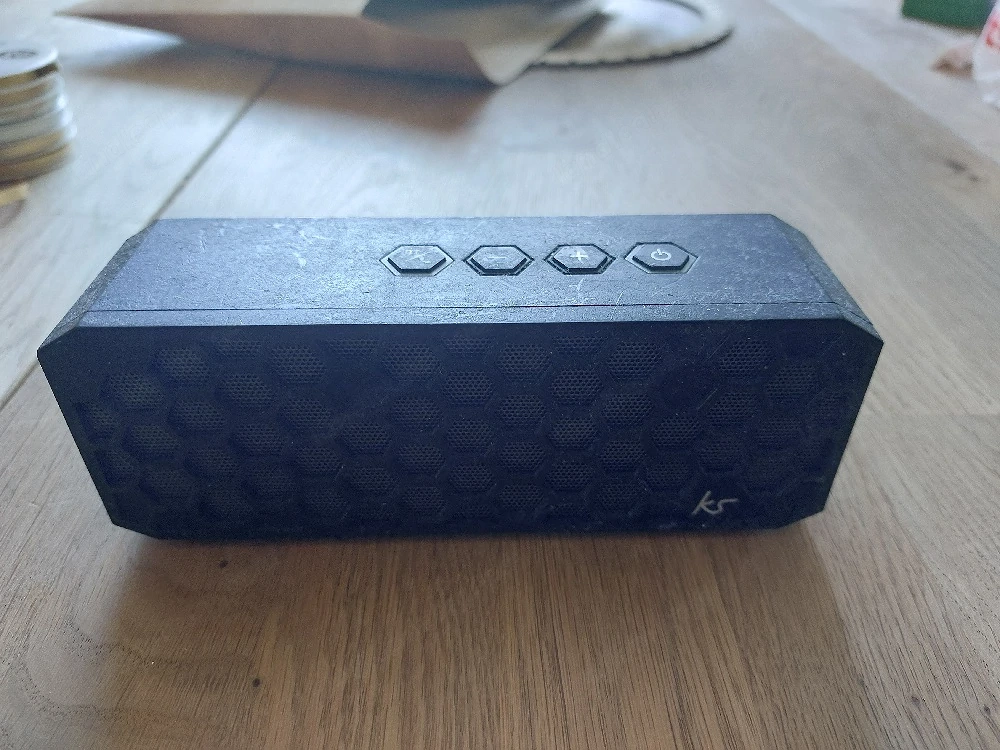 HIVE 2 Bluetooth Gerät 