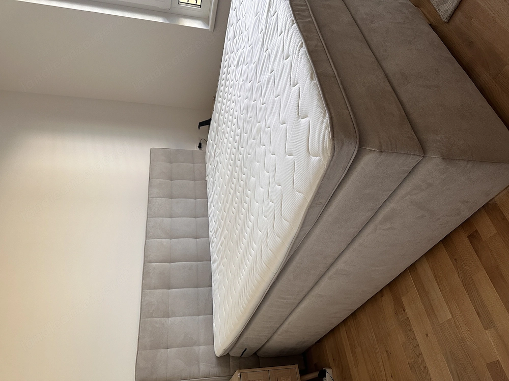 Boxspringbett 180x200 mit Topper