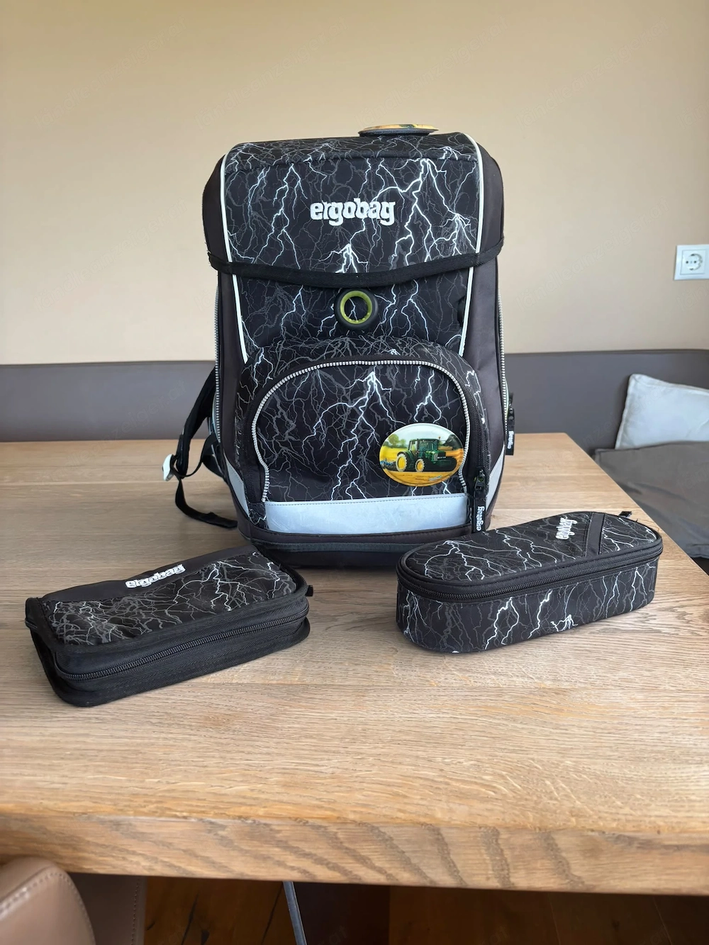 Ergobag Schultasche mit Federschachteln und Kletties