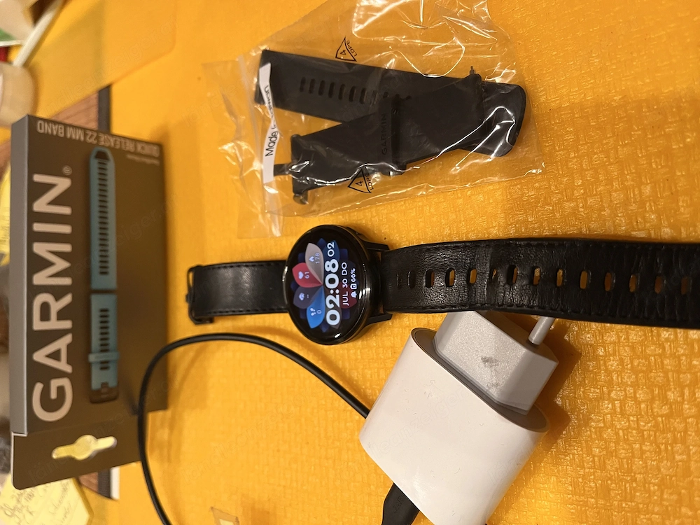 Garmin Smartwatch Venue 4 mit 2 Quick Release Armbändern