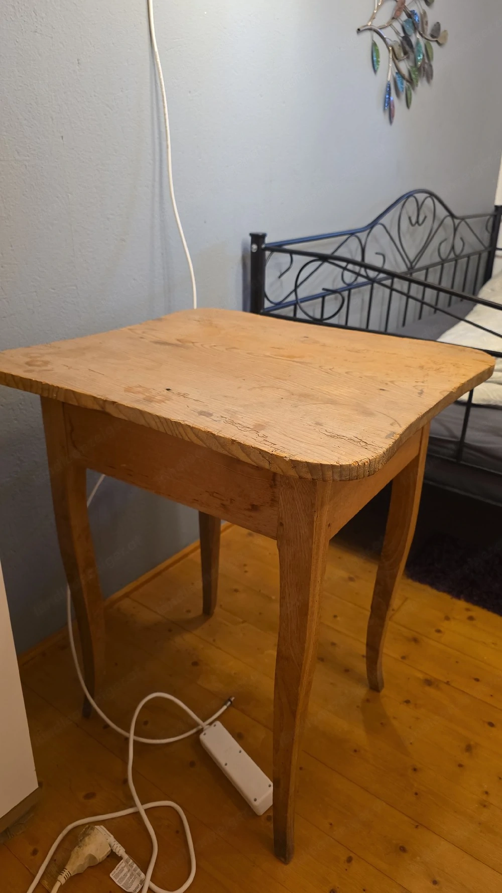 Alter Tisch