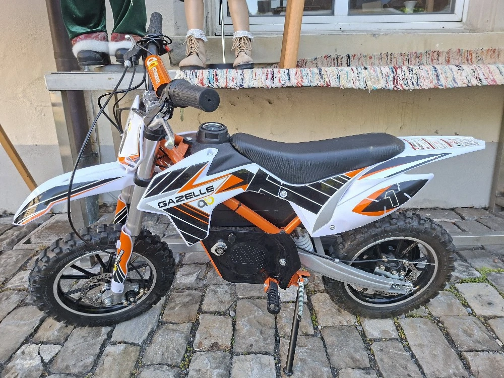 E. Kindermotorrad.