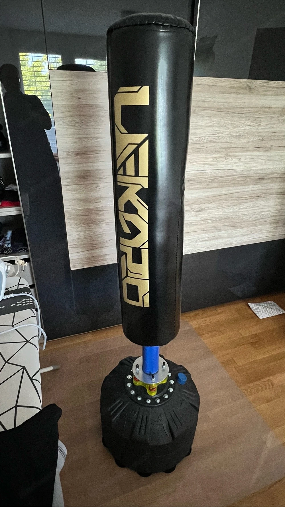 LEKÄRO Standboxsack 178 cm inkl. 12-oz-Boxhandschuhe - Schwarz  Gold