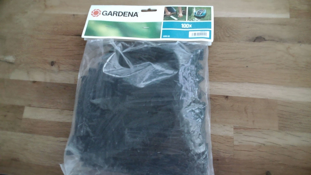 Originalverpackte Gardena Haken 100stk