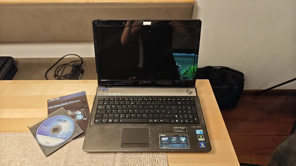 Asus aus 2010 zu verschenken 