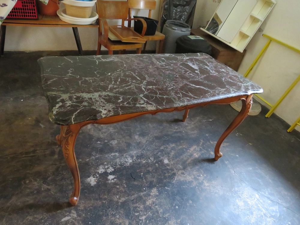 Vintage: Sehr schöner Tisch mit massiver Steinplatte