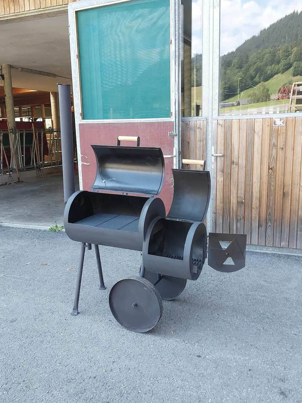 Smoker Neu, Smokerraum 67cm   40cm