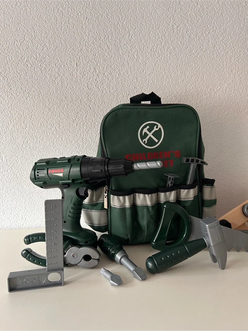 Werkzeugrucksack mit Bosch Bohrmaschine für Kinder