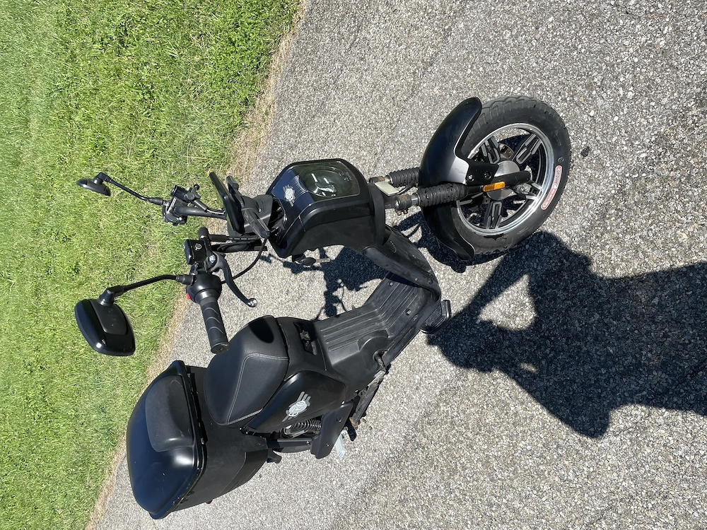 E.F.O E-Rolle EB250P elektro Scooter mit Transportbox