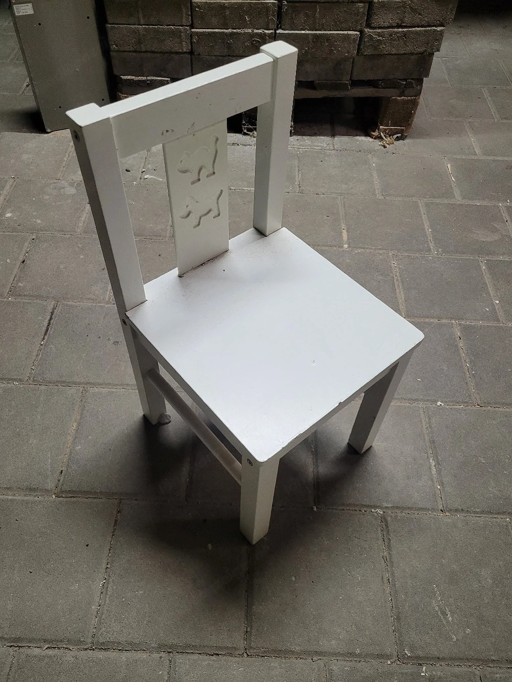 Ikea Kinderstuhl zu verschenken