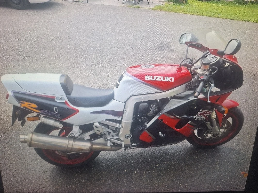 Suzuki GSX-R 750 supersport Bastelmoped