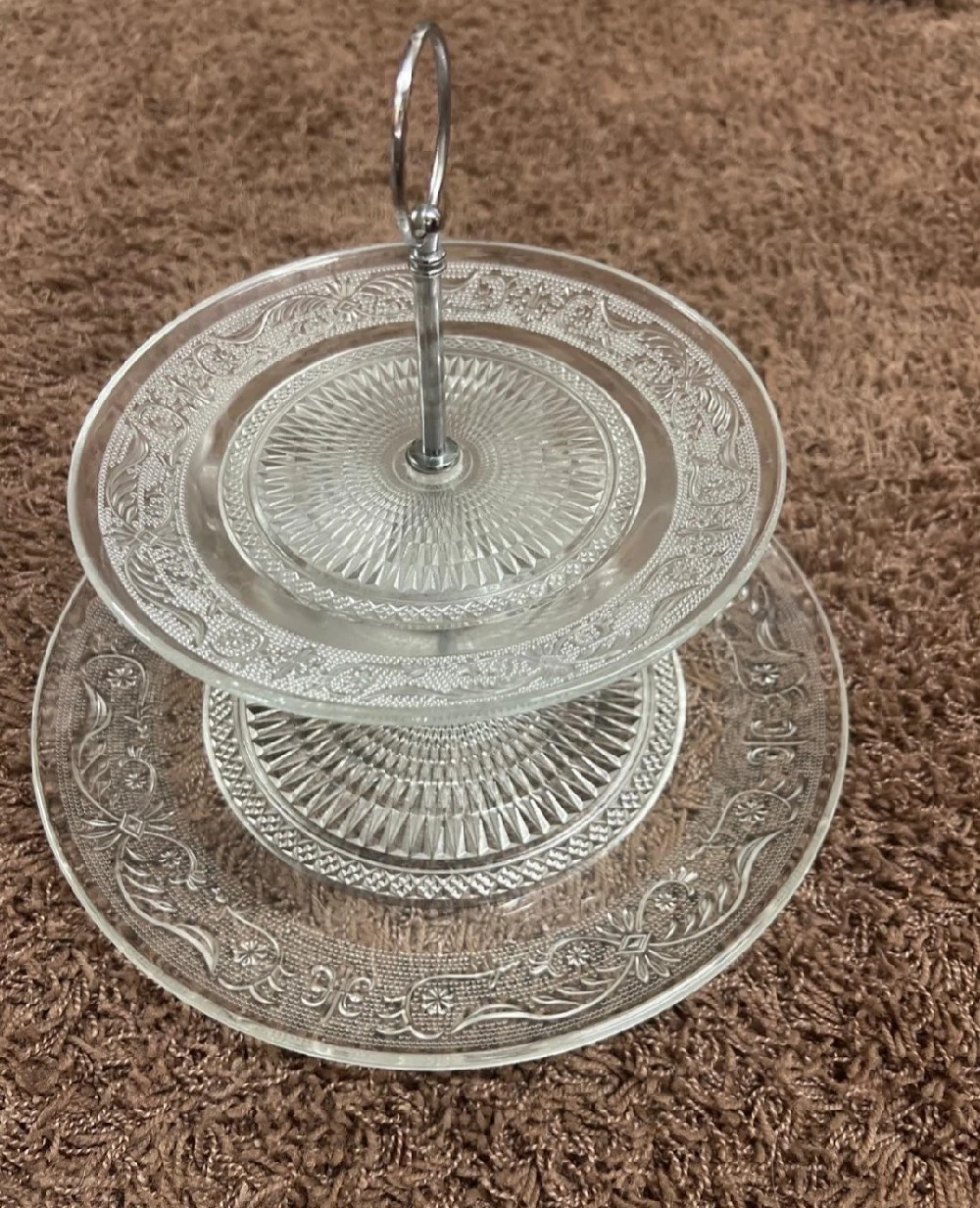 Etagere aus Glas