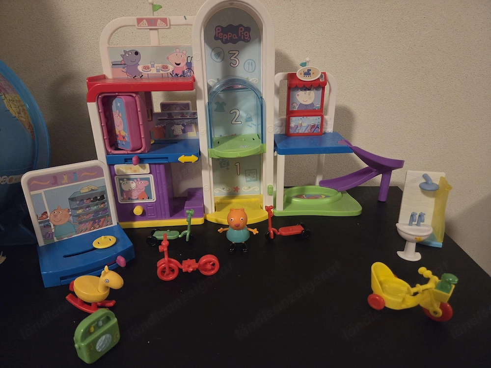 Peppa Pig Kaufhaus mit viel Zubehör