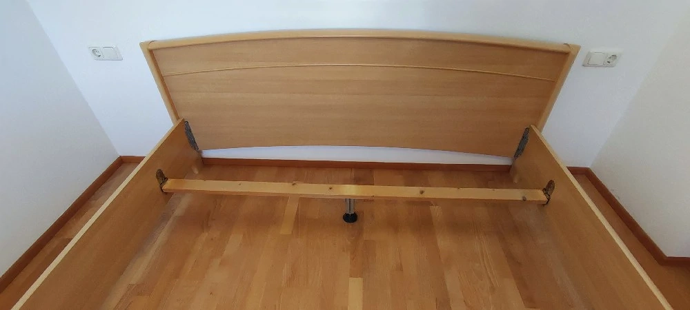 Bett 180x200