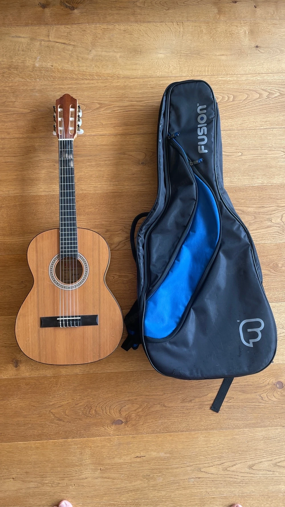 Kindergitarre
