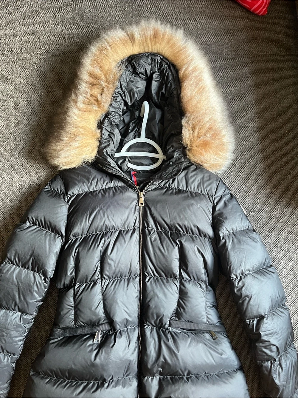 Moncler Boed Daunenjacke mit Kapuze & Shearling-Besatz - Neuwertig