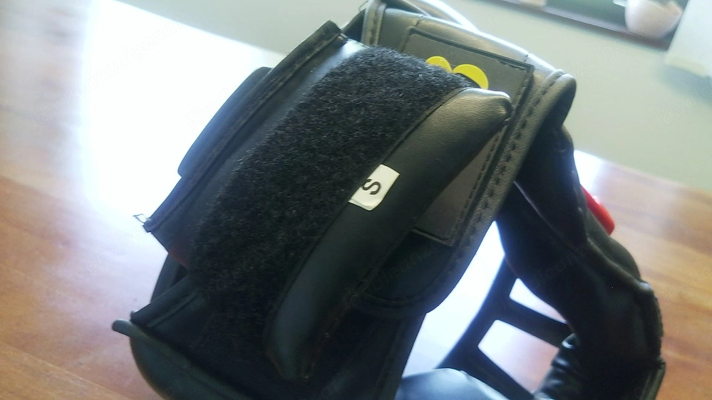 2x Kopfschutz mit Gitter   KWON Gr. L + Bout Gr. S