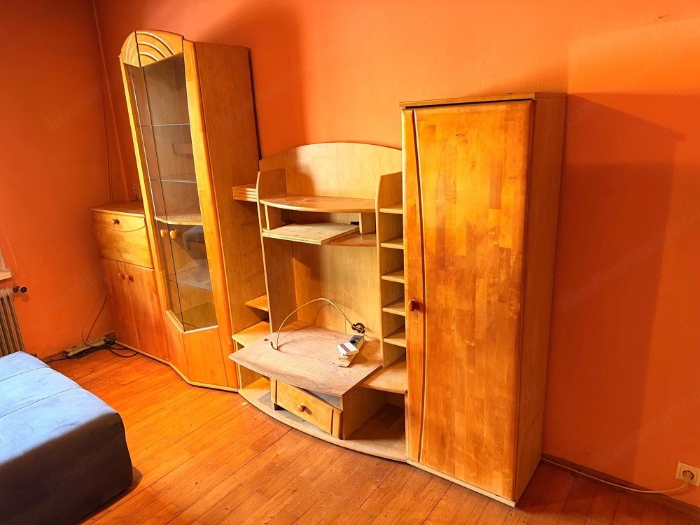 Wohnzimmerschrank