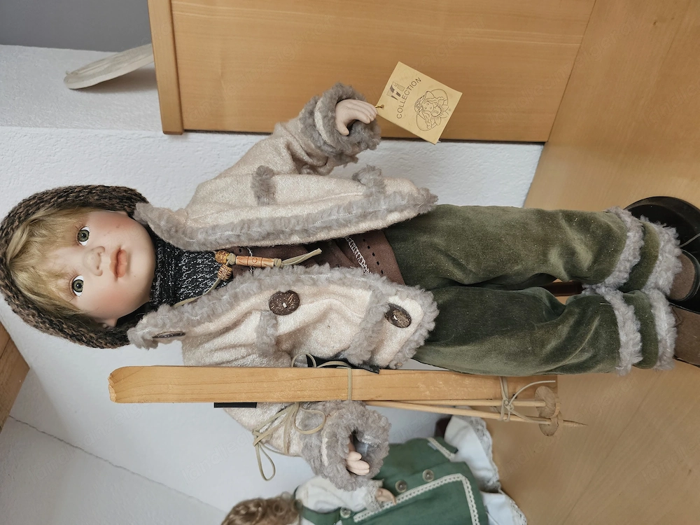 Porzellan Puppe "Schifahrer"