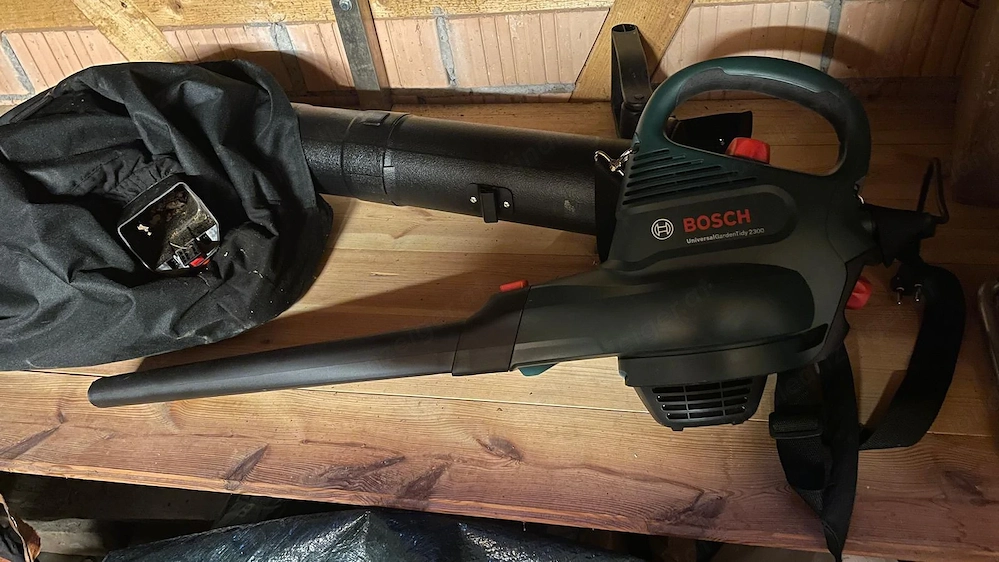 Bosch Laubbläser 2x verwendet