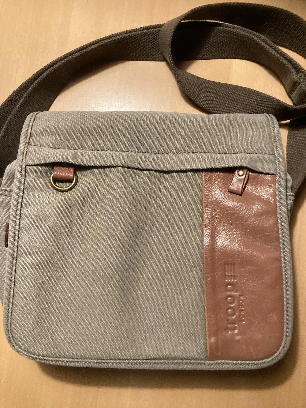 Umhängtasche