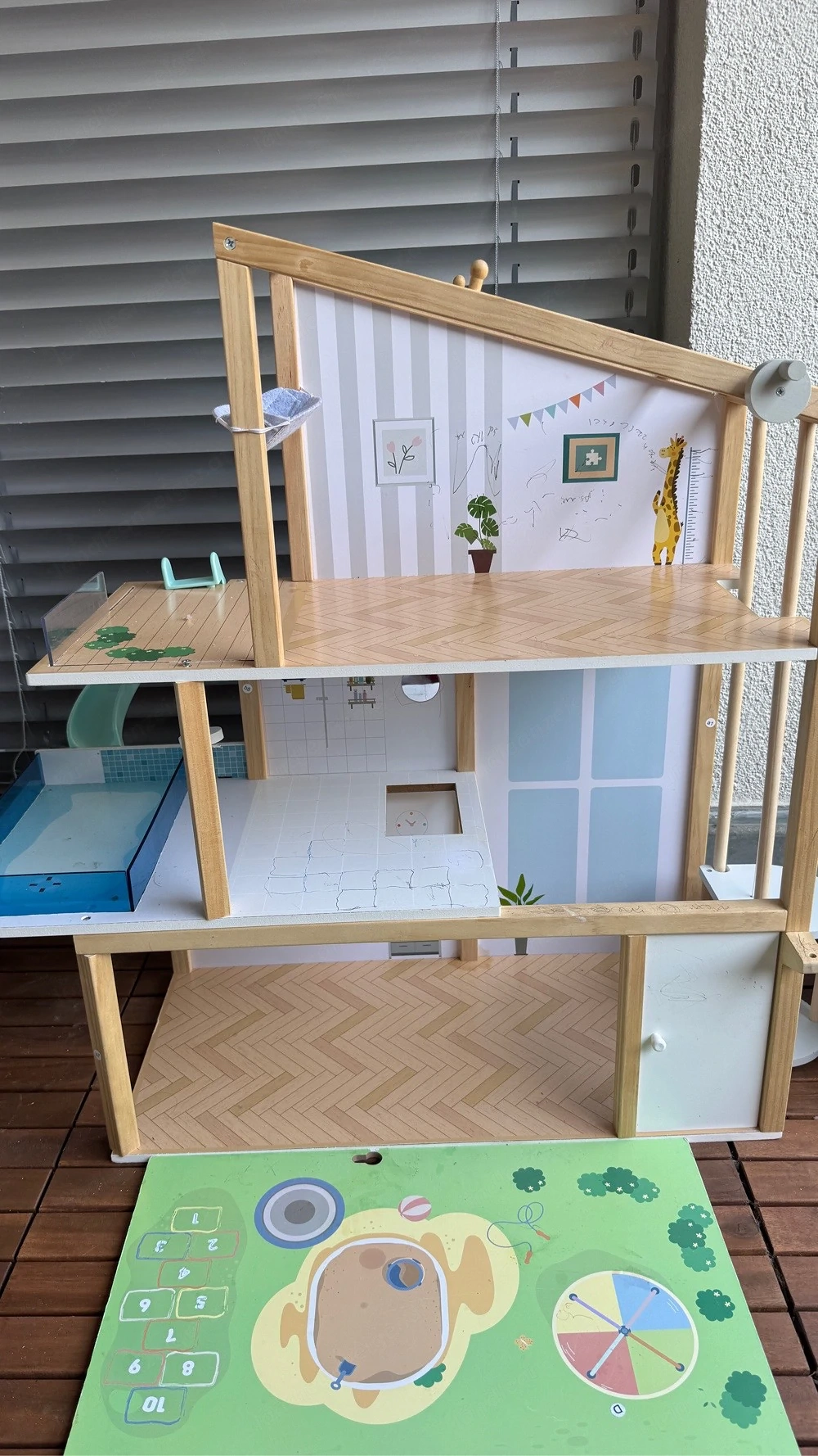 Richtig tolles Puppenhaus - guter Zustand