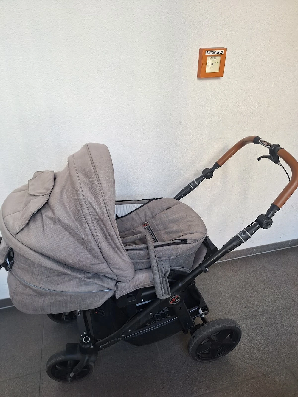 Kinderwagen Buggy Hartan mit Maxi Cosy Adapter