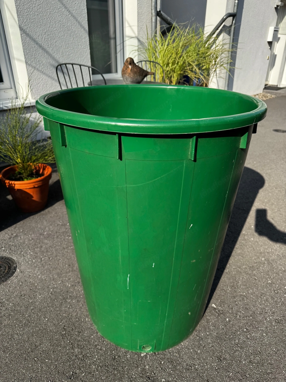 Verkaufe grüne Regentonne 195l