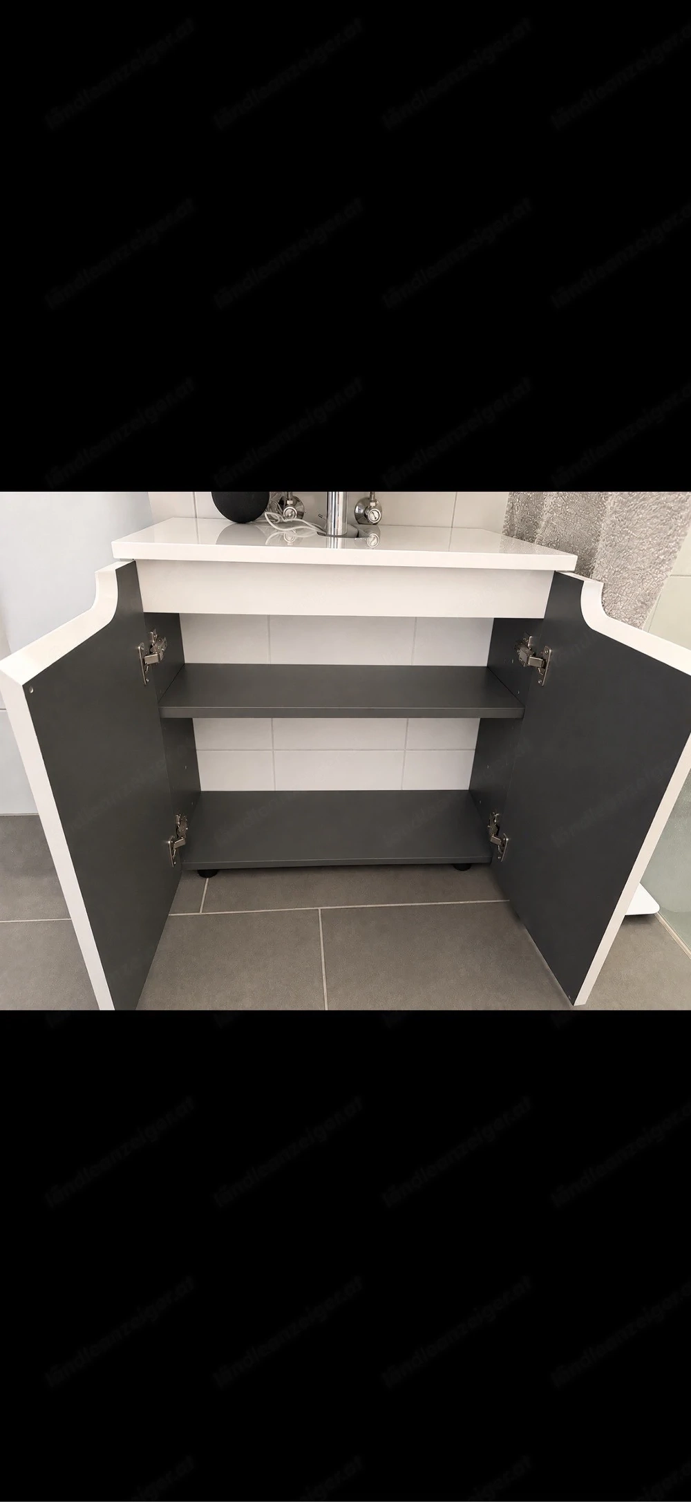 Waschbeckenunterschrank