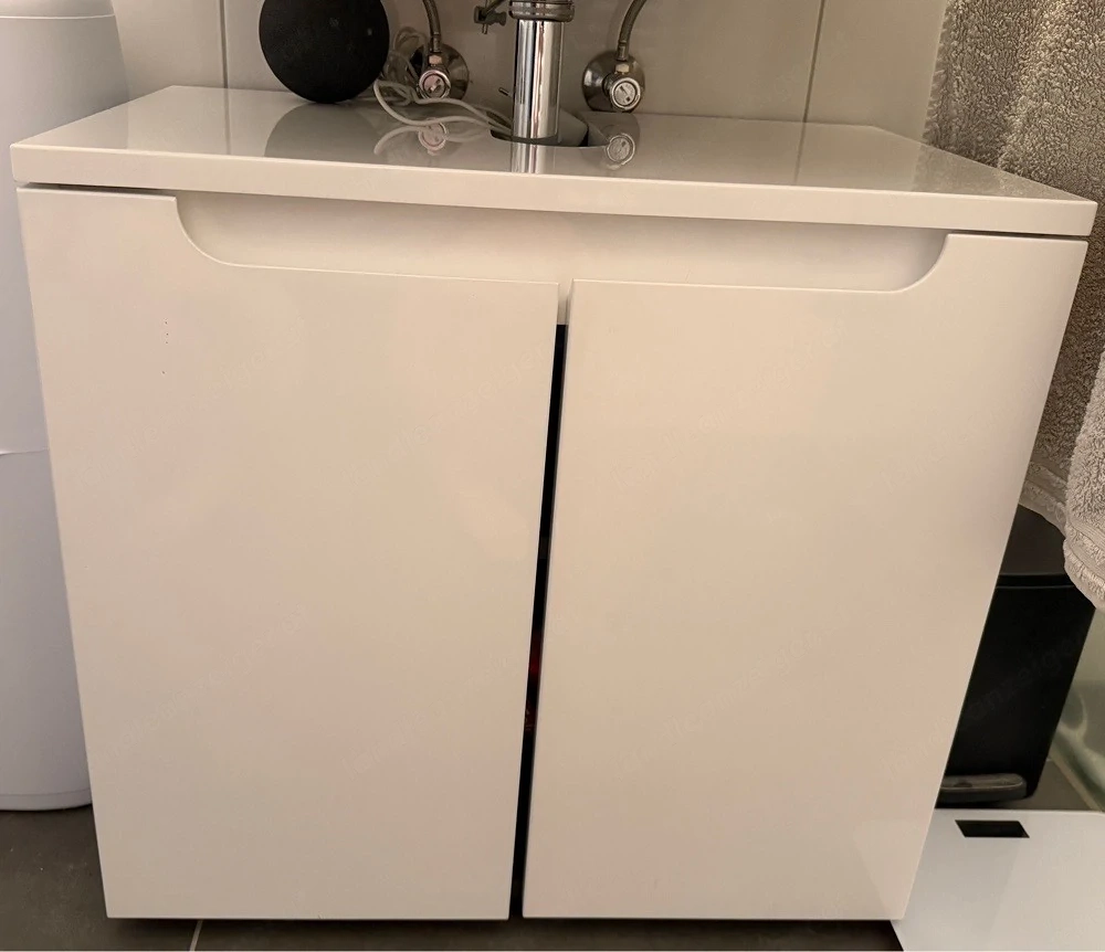 Waschbeckenunterschrank