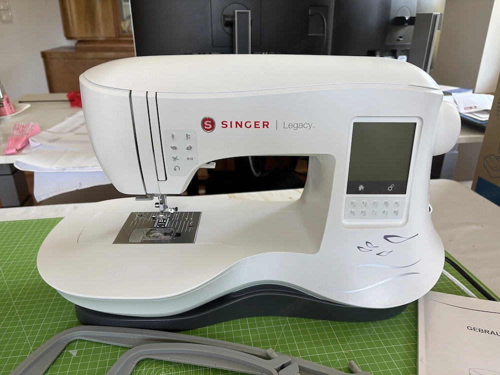 Singer Legacy SE300 Näh-  und Stickmaschine 