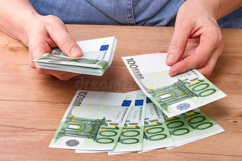 Kreditangebote: Lösen Sie Ihre Probleme und verwirklichen Sie Ihre Projekte  Wir bieten maßgeschneid