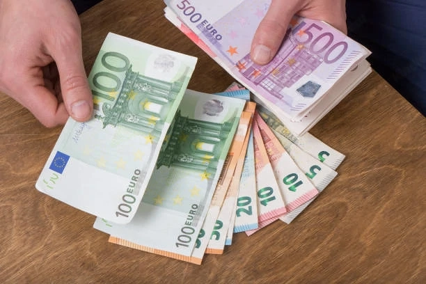 Finanzierungs- und Investitionslösungen zu einfachen, transparenten Konditionen  Suchen Sie eine Fin