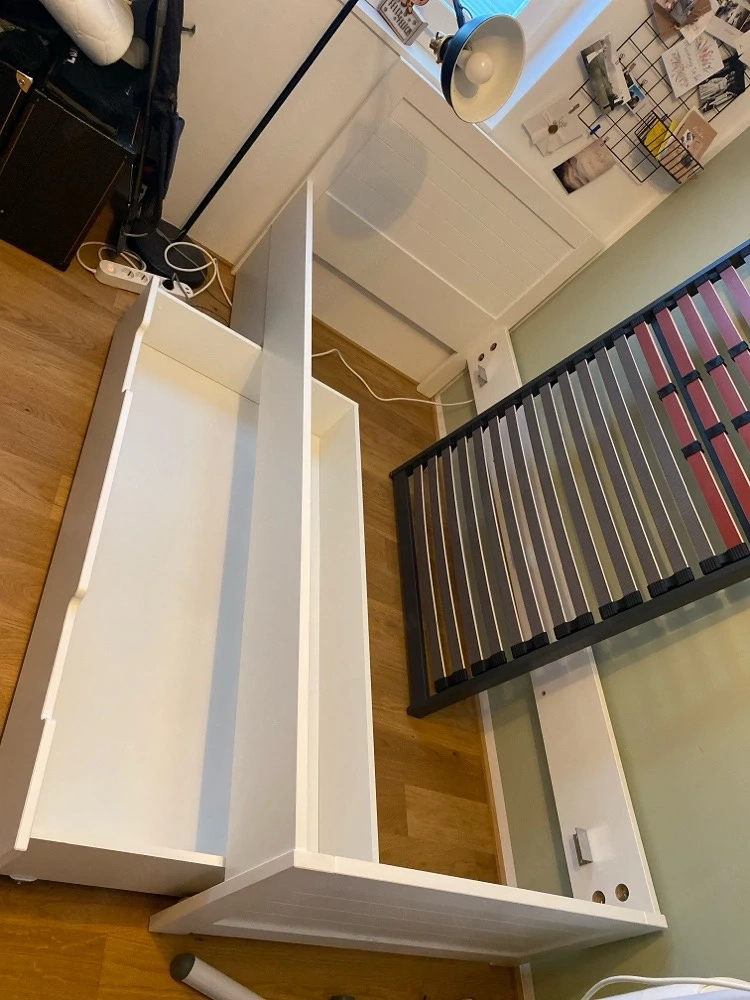 Neuwertiges Bett inkl. Lattenrost