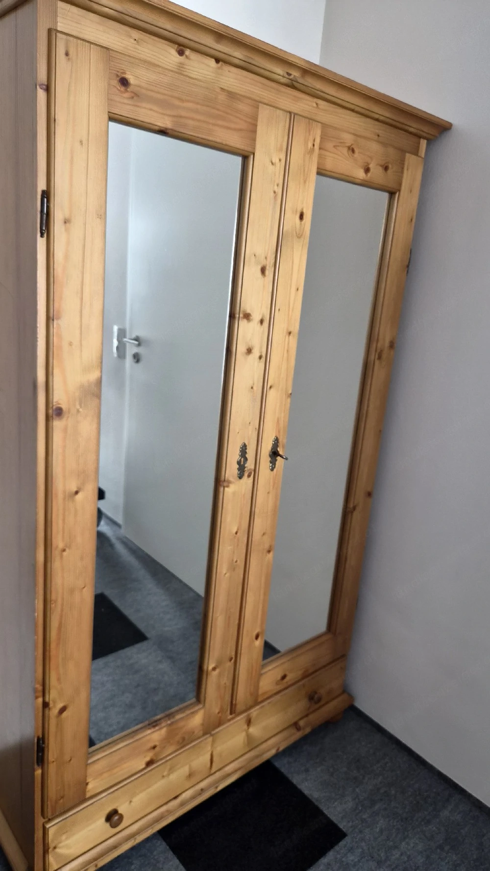 Bauernschrank