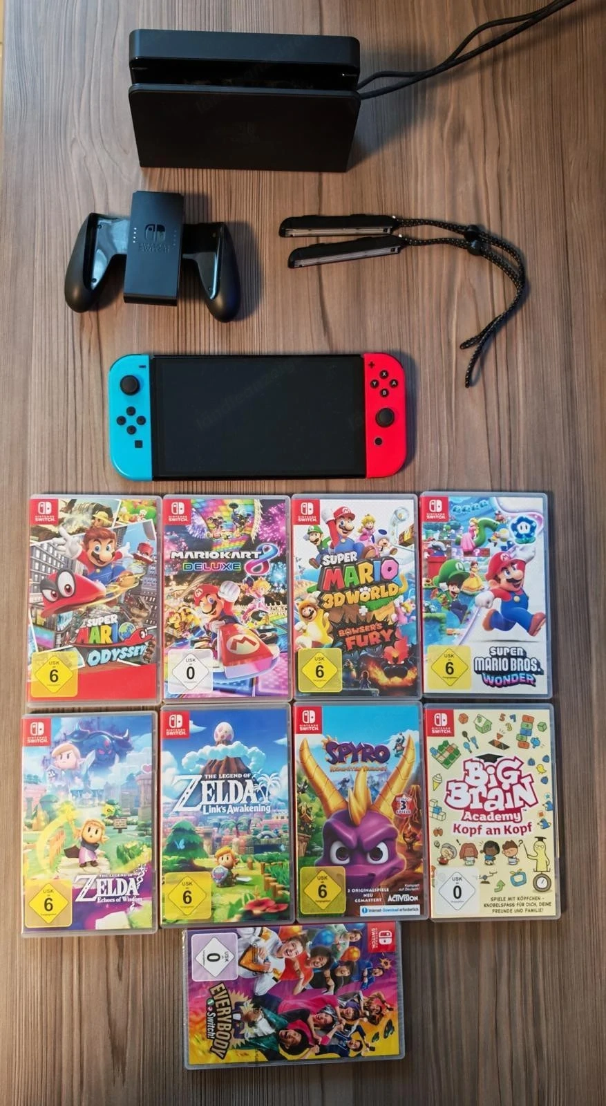Nintendo Switch OLED-Modell Neon-Rot Neon-Blau 64GB + 9 Spiele