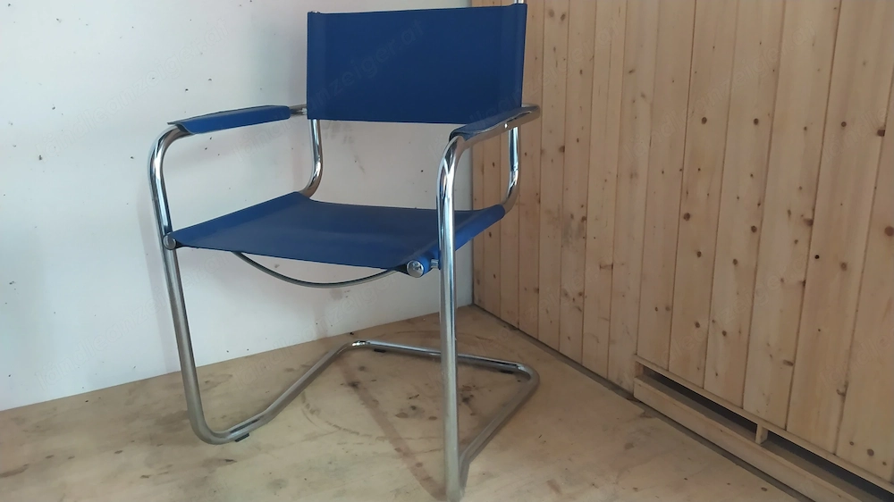 Freischwinger Sessel, blau