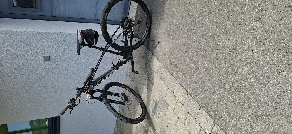 Verkaufe gebrauchtes Mountainbike CUBE race one