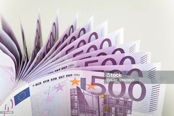 Kreditangebote:  Lösen Sie Ihre Probleme und verwirklichen Sie Ihre Projekte    Wir bieten maßgeschn