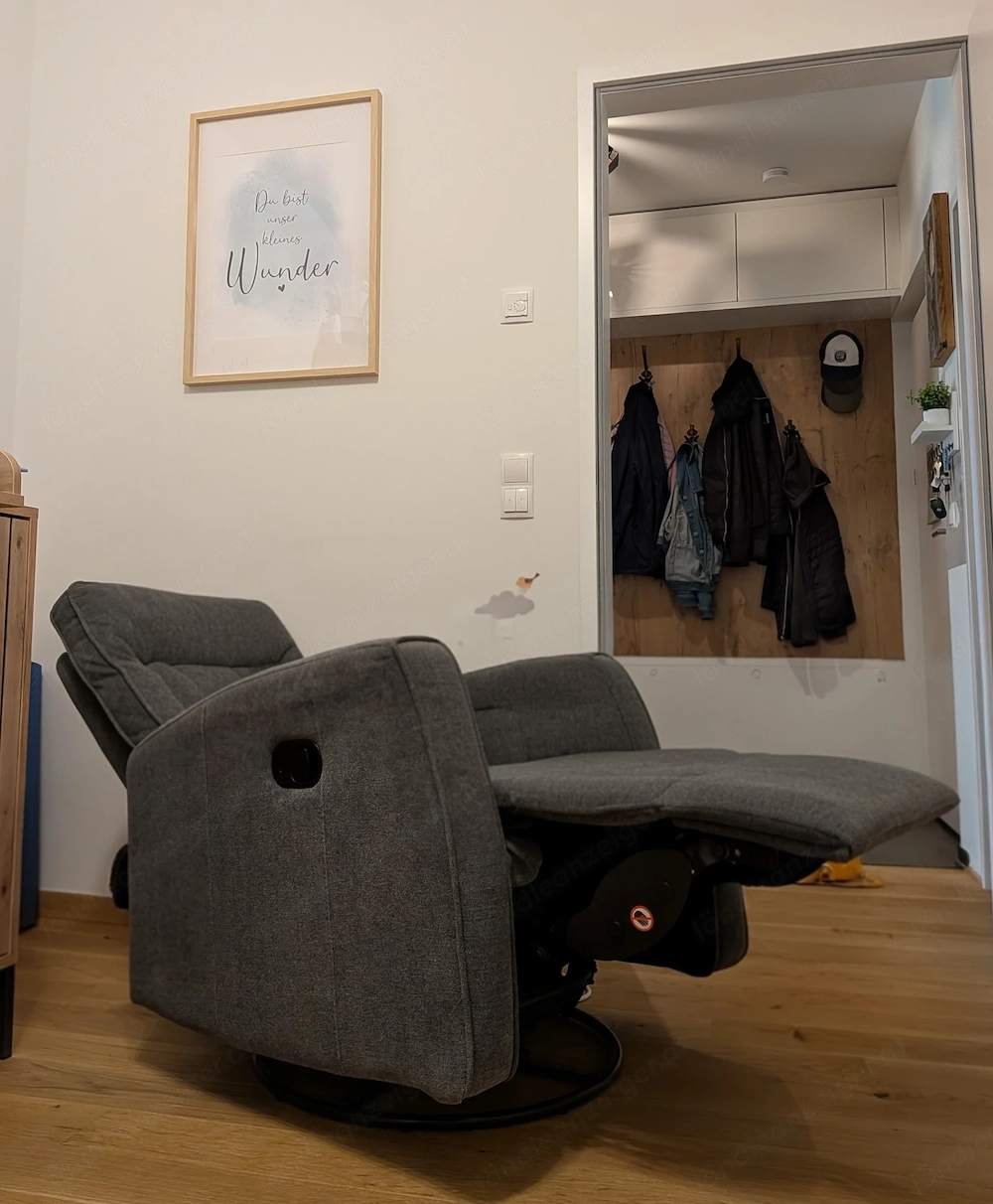 Relaxsessel mit Liege- und Schaukelfunktion