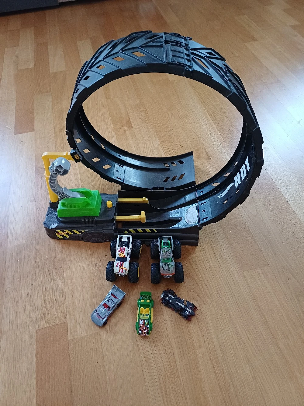Hot Wheelsbahn looping