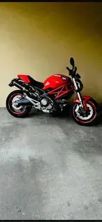 Ducati Monster 696