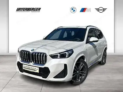 BMW X1 xDrive20d M Sportpaket // Anhängerkupplung // Head-Up // Panorama Glasdach